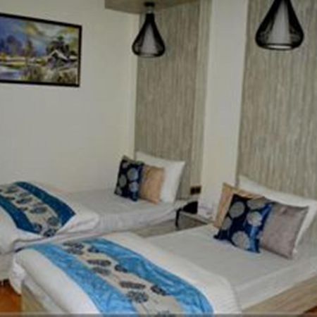 Hotel Green Leaf Srīnagar Eksteriør billede